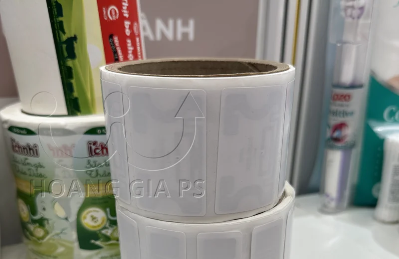 so sanh tem RFID voi tem nhan thong thuong